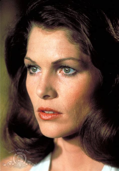 lois cleveland chiles|Lois Chiles Biography .